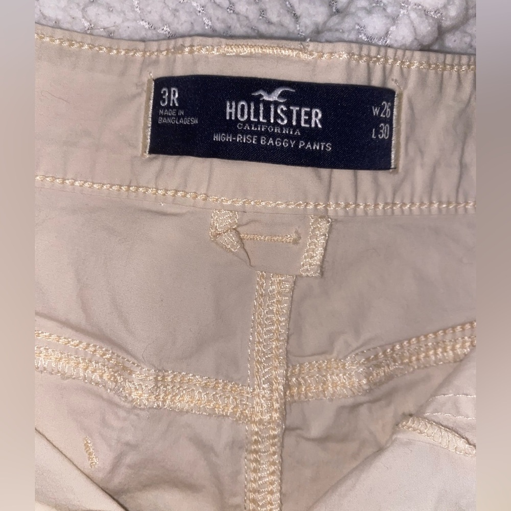 Hollister Cream High-Rise Pants